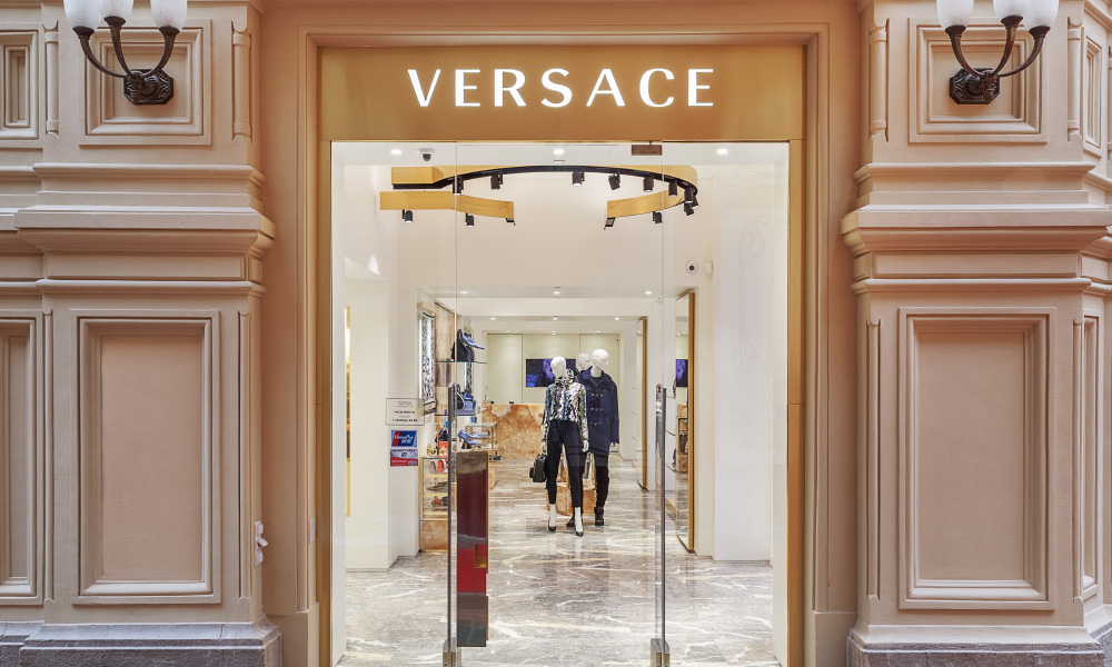 ���������� ������� ����� ����� Versace � Salvatore Ferragamo � ���� 