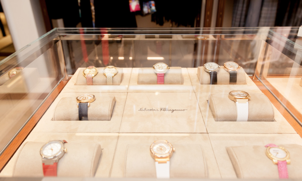 ���������� ������� ����� ����� Versace � Salvatore Ferragamo � ���� 